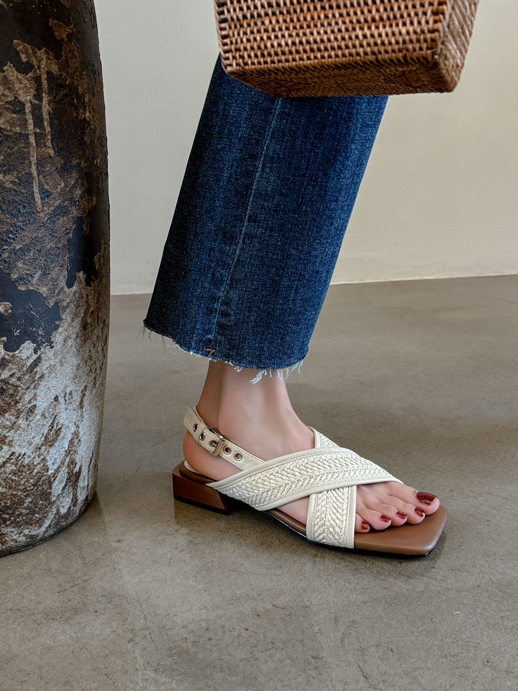 Karin Luna In Stock  Spot Goods Woven Style  Cross-strap Vacation Style Flat Sandals
