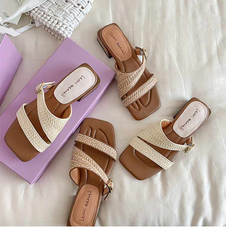 Karin Luna Full of casual charm~ Irregular Weaving Design Flat Slippers