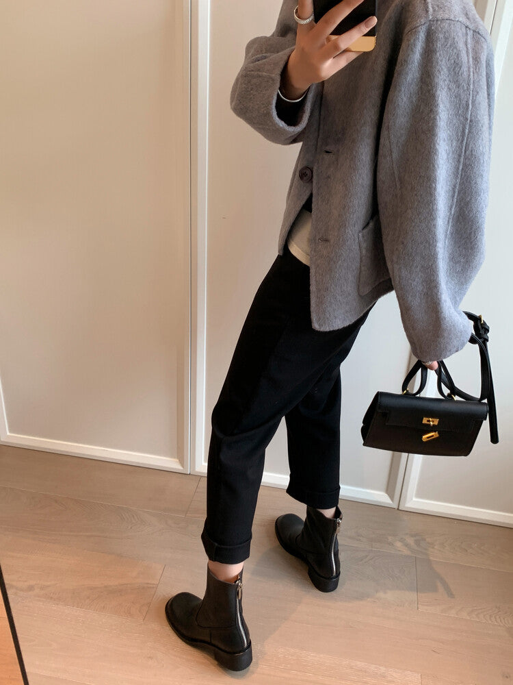 Karin Luna In Stock Spot Goods  Full-grain leather inside and out   Minimalist Texture  Round Toe Flat Bottom Basic Short Boots