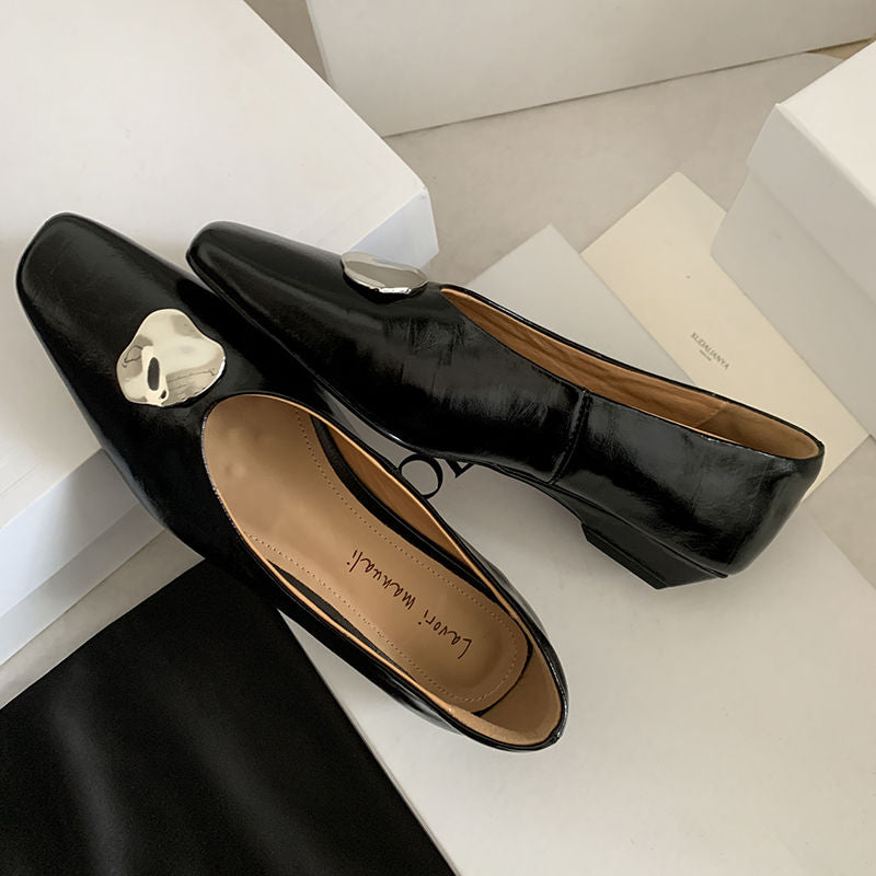 Karin Luna In Stock Spot Goods  Small Metal Decoration Thick Heel Single Shoes