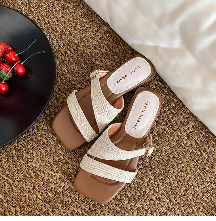 Karin Luna Full of casual charm~ Irregular Weaving Design Flat Slippers