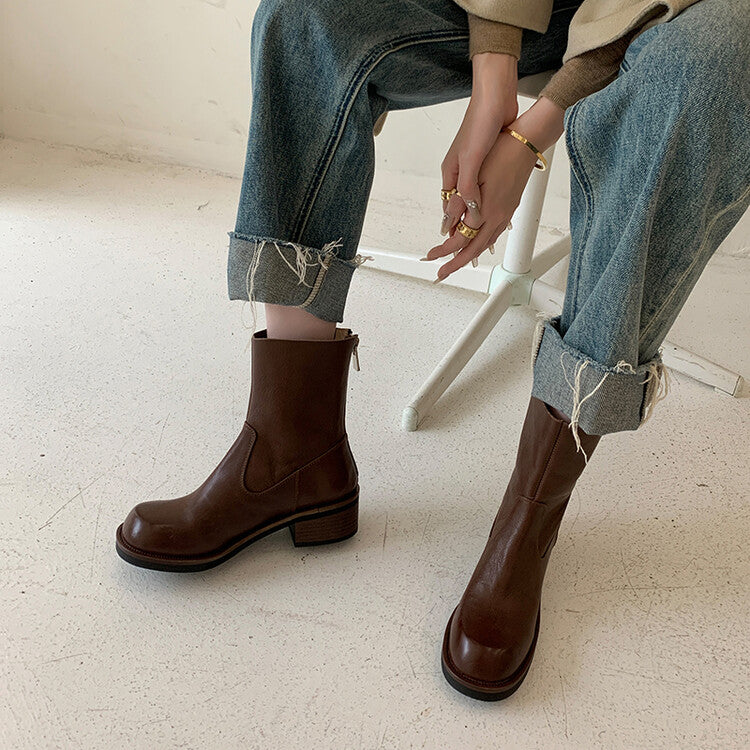 Karin Luna In Stock Spot Goods  Full-grain leather inside and out   Minimalist Texture  Round Toe Flat Bottom Basic Short Boots