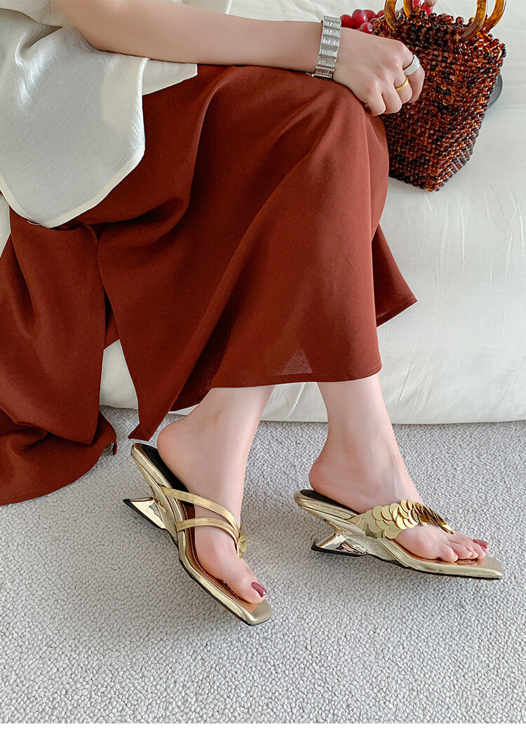 Karin Luna Exquisite Daughter~t Footrest with Rhinestones for a Sofa-like Feel  Sequin Flip-Flops