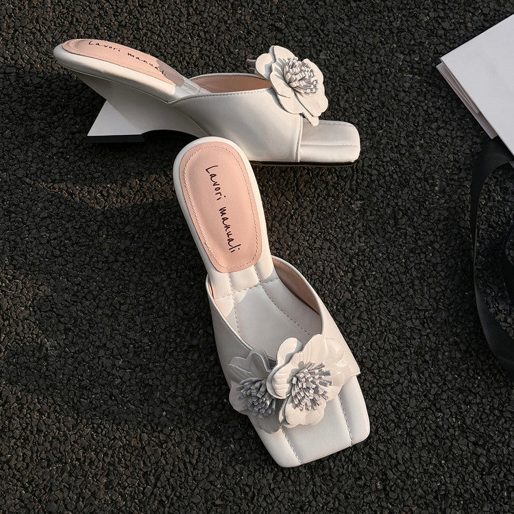 Karin Luna In Stock Spot Goods Camellia Classic style retro square toe shaped heel slippers