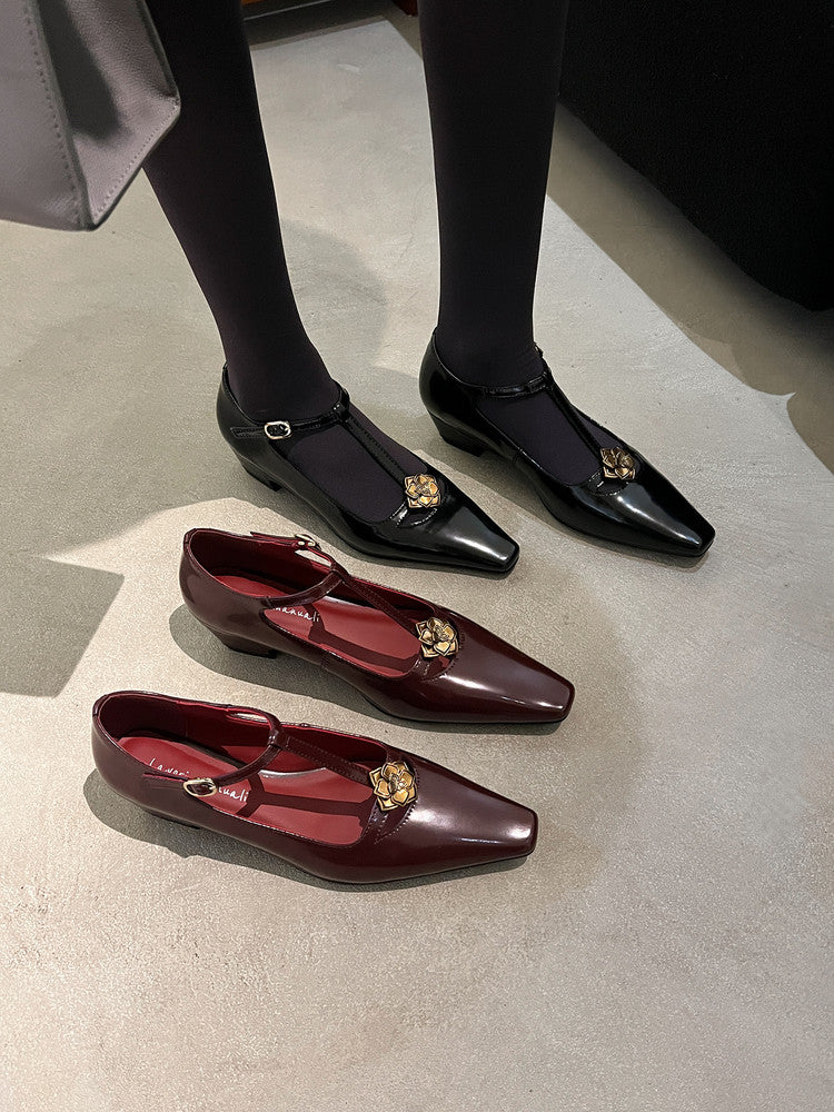 Karin Luna In Stock Spot Goods    Retro Classic Metal Camellia Irregular Heel Single Shoes