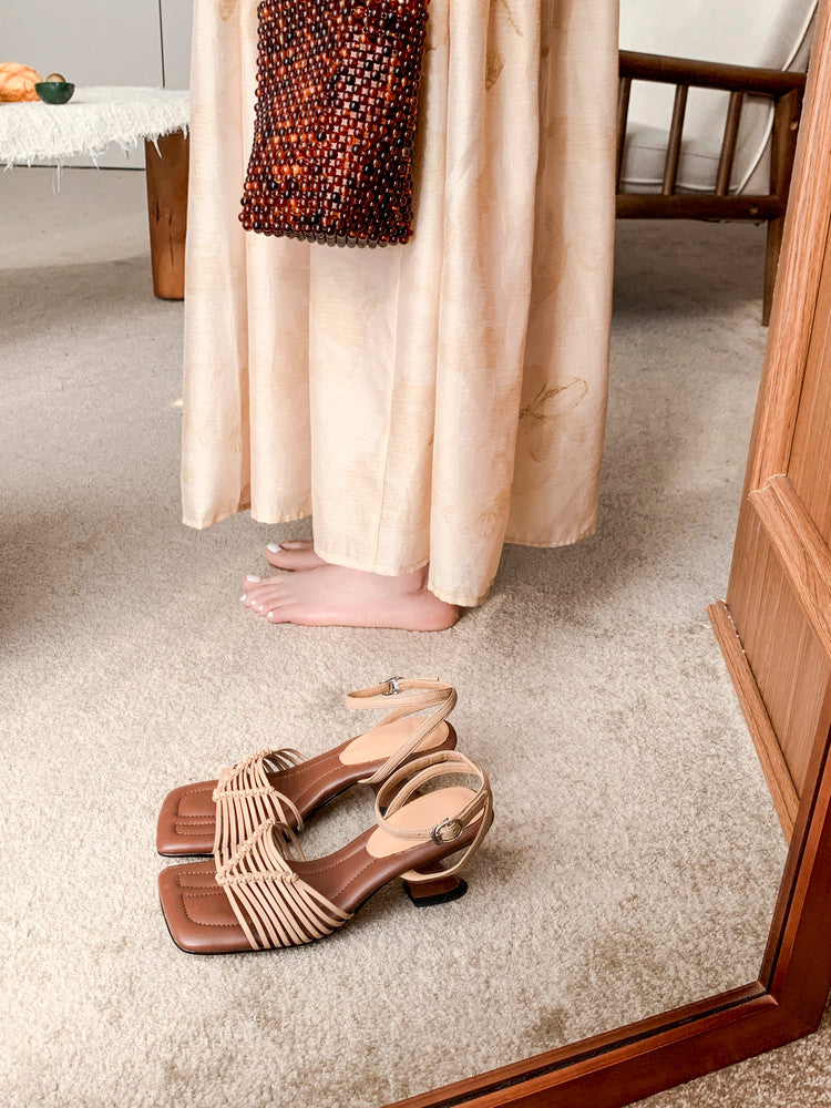 Karin Luna Data Hot Item  Comes with data plan included Hand-woven Square Toe Sofa Insoles Irregular Heel Sandals