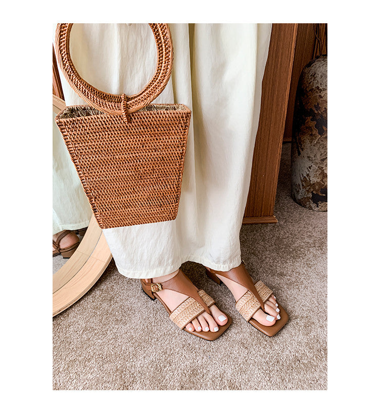 Karin Luna Classic Style  In stock  Basic versatile vacation style thong sandals
