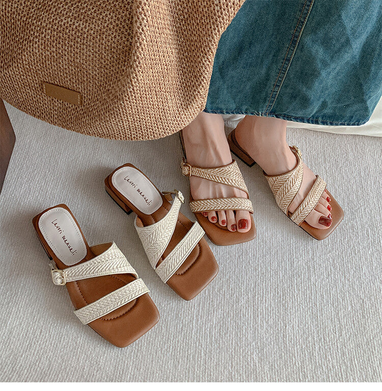 Karin Luna Full of casual charm~ Irregular Weaving Design Flat Slippers