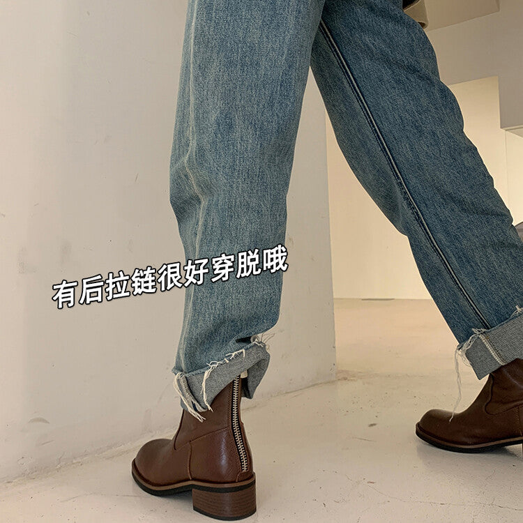 Karin Luna In Stock Spot Goods  Full-grain leather inside and out   Minimalist Texture  Round Toe Flat Bottom Basic Short Boots