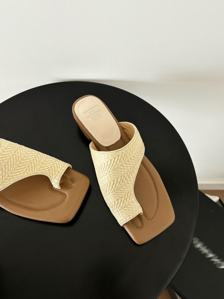 Karin Luna Bestseller Popular New Image  Comes with data plan included Resort Style Toe Clip Sandals