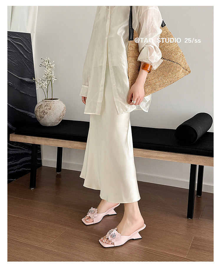 Karin Luna In Stock Spot Goods Camellia Classic style retro square toe shaped heel slippers