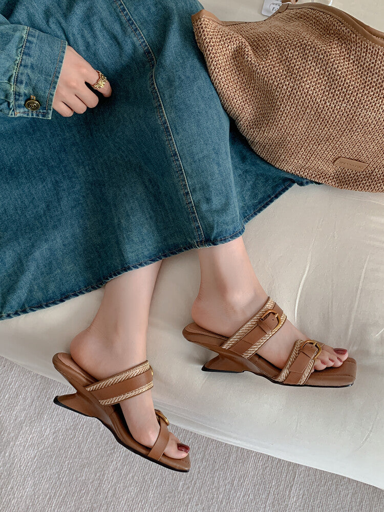 Karin Luna Hot-Selling In Stock  Retro Wedge Belt Square Toe Irregular Heel