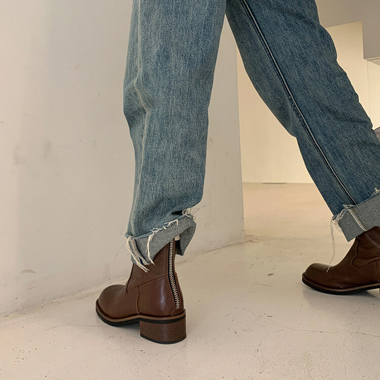 Karin Luna In Stock Spot Goods  Full-grain leather inside and out   Minimalist Texture  Round Toe Flat Bottom Basic Short Boots