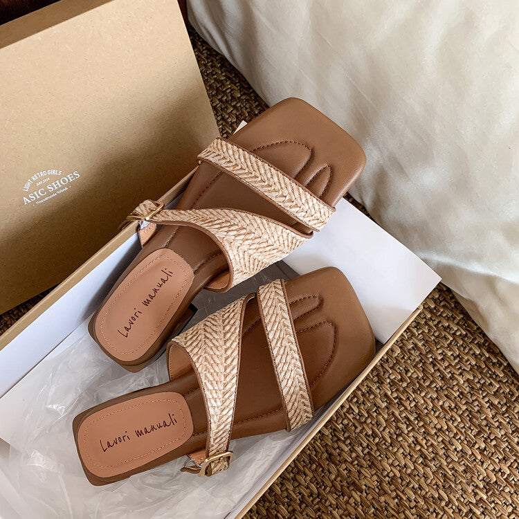 Karin Luna Full of casual charm~ Irregular Weaving Design Flat Slippers