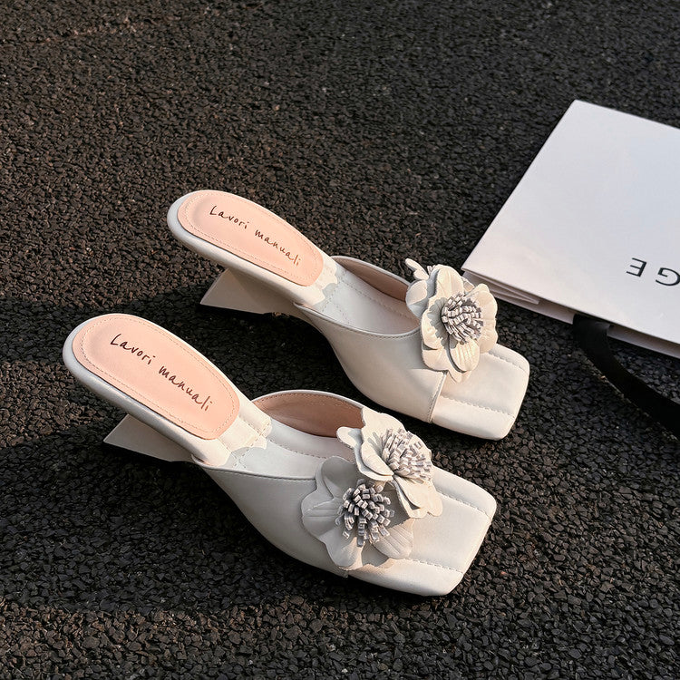 Karin Luna In Stock Spot Goods Camellia Classic style retro square toe shaped heel slippers
