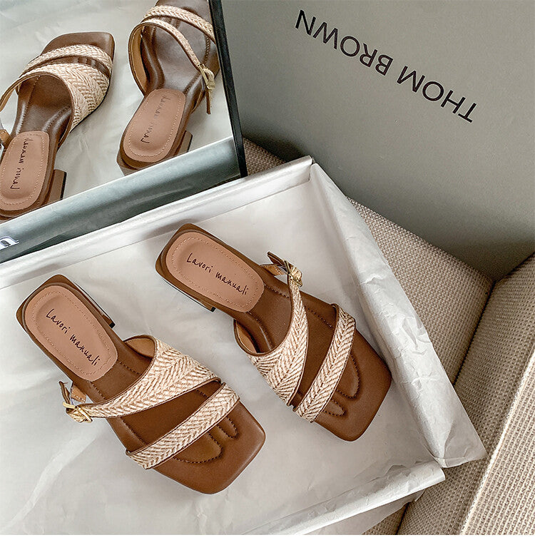 Karin Luna Full of casual charm~ Irregular Weaving Design Flat Slippers