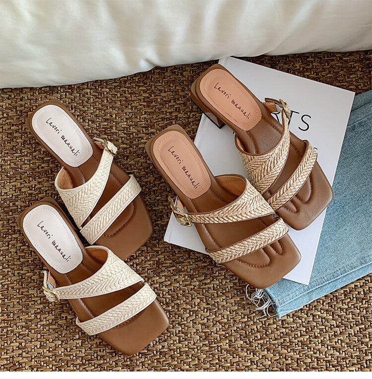 Karin Luna Full of casual charm~ Irregular Weaving Design Flat Slippers