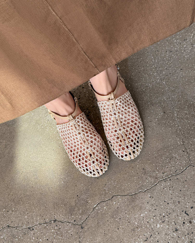 Karin Luna In Stock Spot Goods  Resort Style Series~Casual woven closed-toe flat sandals