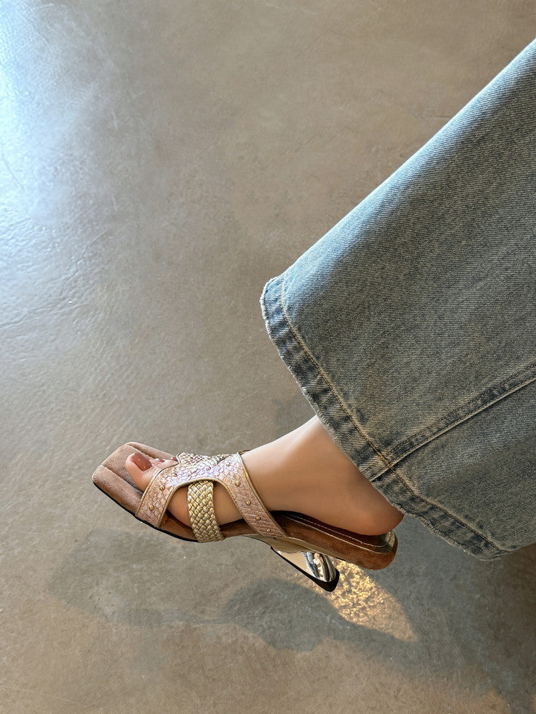Karin Luna Fish Skin Series~ Hot-selling Square-Toe Slippers with Built-in Traffic