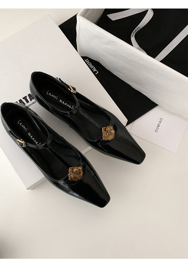 Karin Luna In Stock Spot Goods    Retro Classic Metal Camellia Irregular Heel Single Shoes
