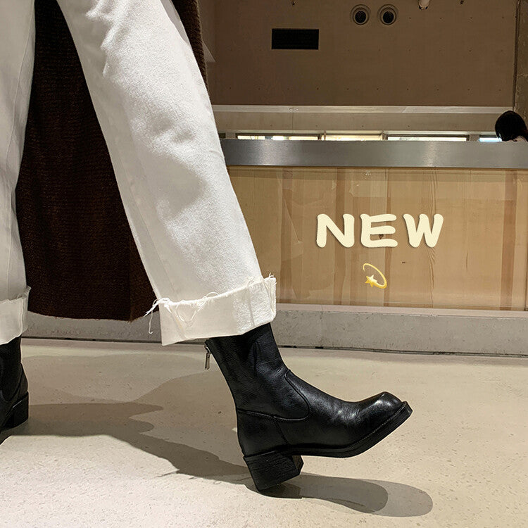 Karin Luna In Stock Spot Goods  Full-grain leather inside and out   Minimalist Texture  Round Toe Flat Bottom Basic Short Boots