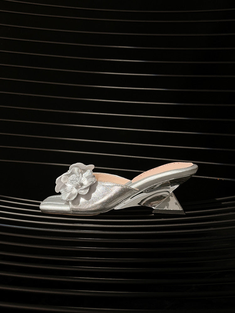 Karin Luna In Stock Spot Goods Camellia Classic style retro square toe shaped heel slippers