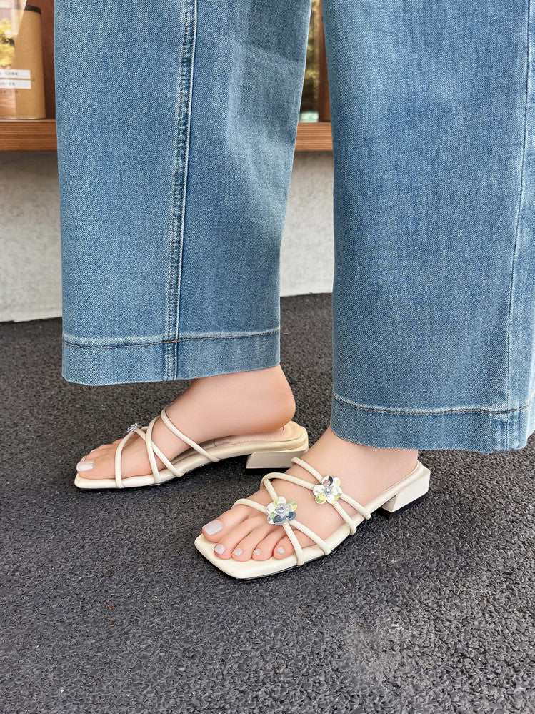 Karin Luna In Stock    Spot Goods    Square Toe One-Strap Sequin Flower Flat Slippers