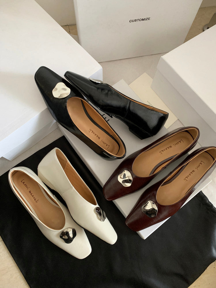 Karin Luna In Stock Spot Goods  Small Metal Decoration Thick Heel Single Shoes