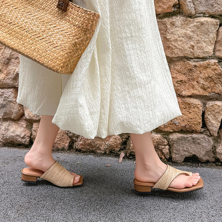 Karin Luna Bestseller Popular New Image  Comes with data plan included Resort Style Toe Clip Sandals