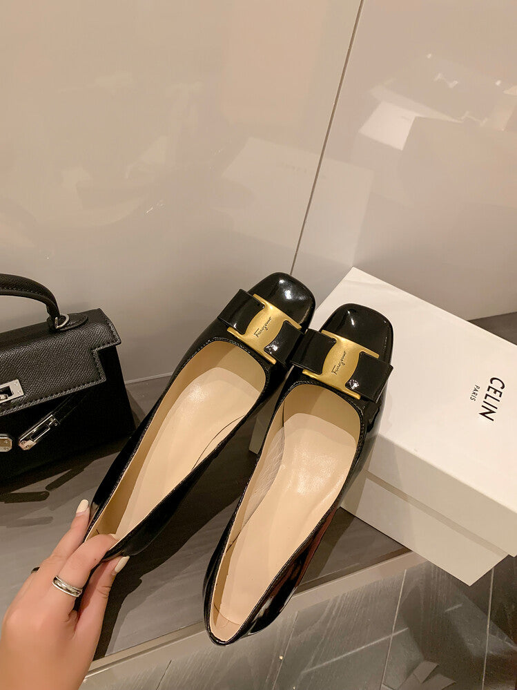 Karin Luna In Stock Spot Goods Classic Bestseller Ferragamo Full Leather Inside and Out Commuting Four Seasons Can Be Worn！