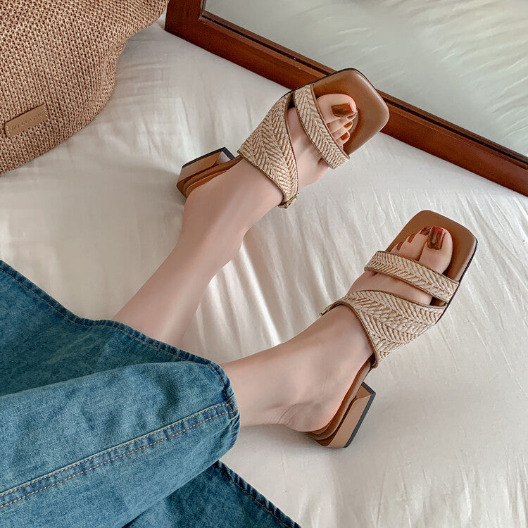 Karin Luna Full of casual charm~ Irregular Weaving Design Flat Slippers