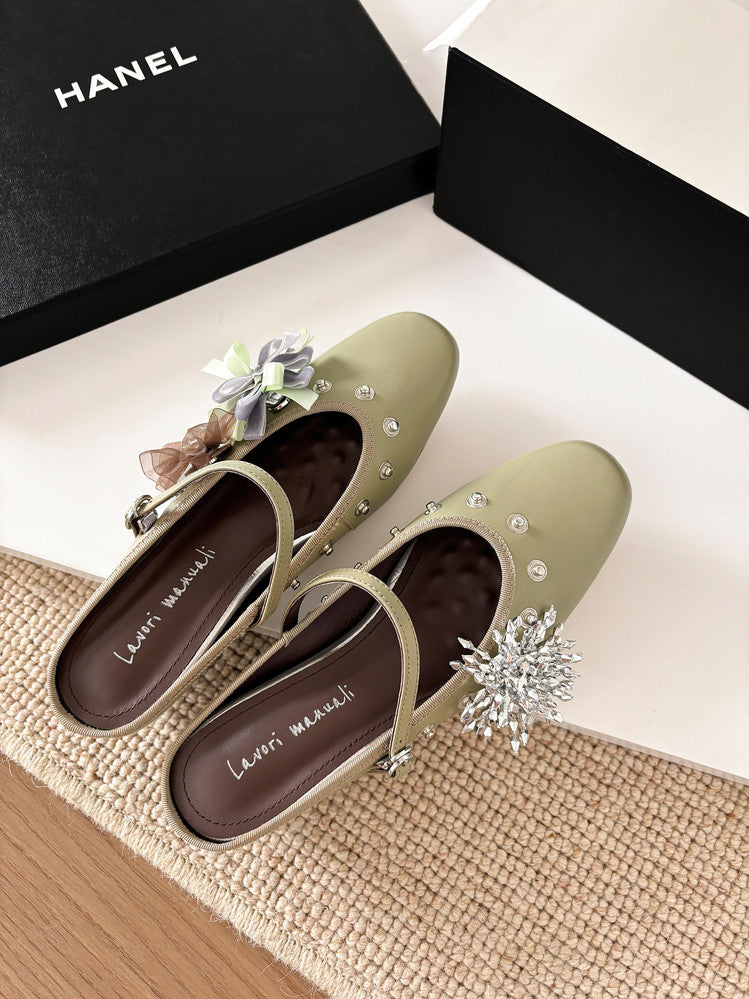 Karin Luna In Stock Spot Goods  Full-grain leather inside and out  Ultra Exquisite Round Toe Hidden Heel Closed-Toe Slippers