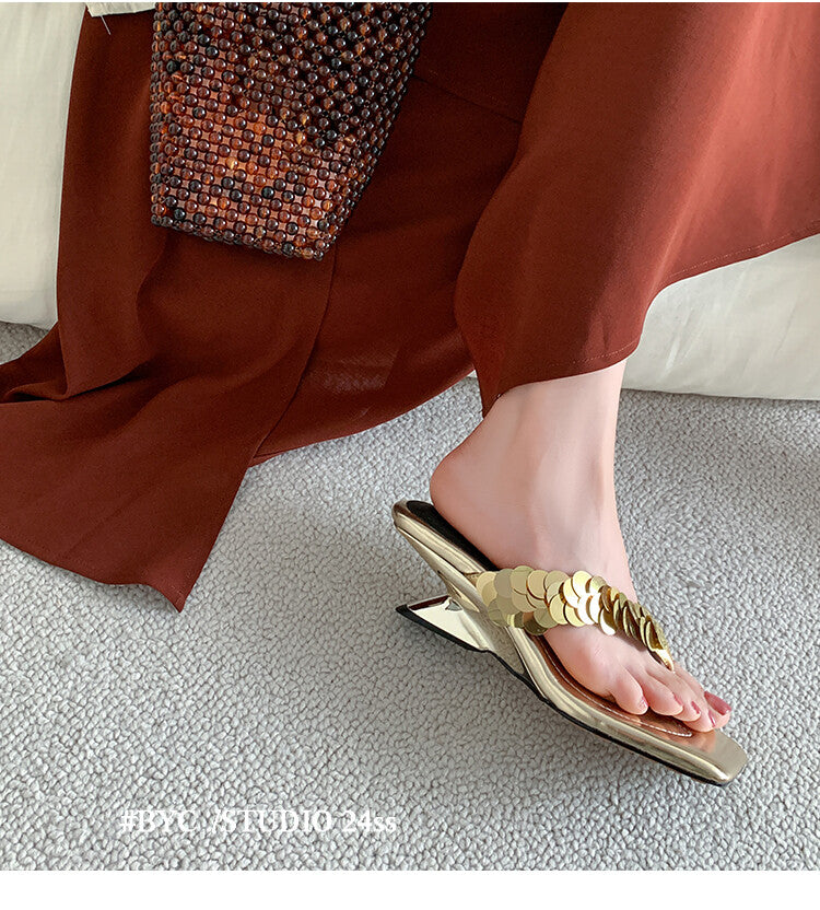 Karin Luna Exquisite Daughter~t Footrest with Rhinestones for a Sofa-like Feel  Sequin Flip-Flops