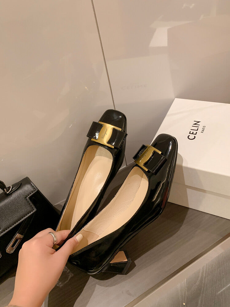 Karin Luna In Stock Spot Goods Classic Bestseller Ferragamo Full Leather Inside and Out Commuting Four Seasons Can Be Worn！