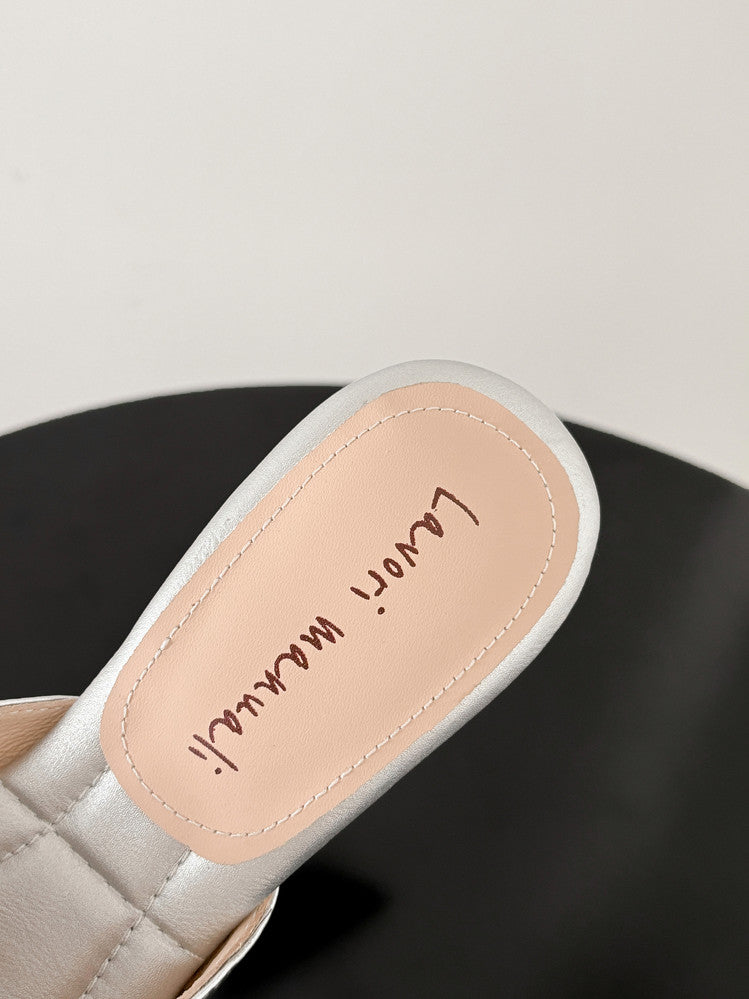 Karin Luna In Stock Spot Goods Camellia Classic style retro square toe shaped heel slippers