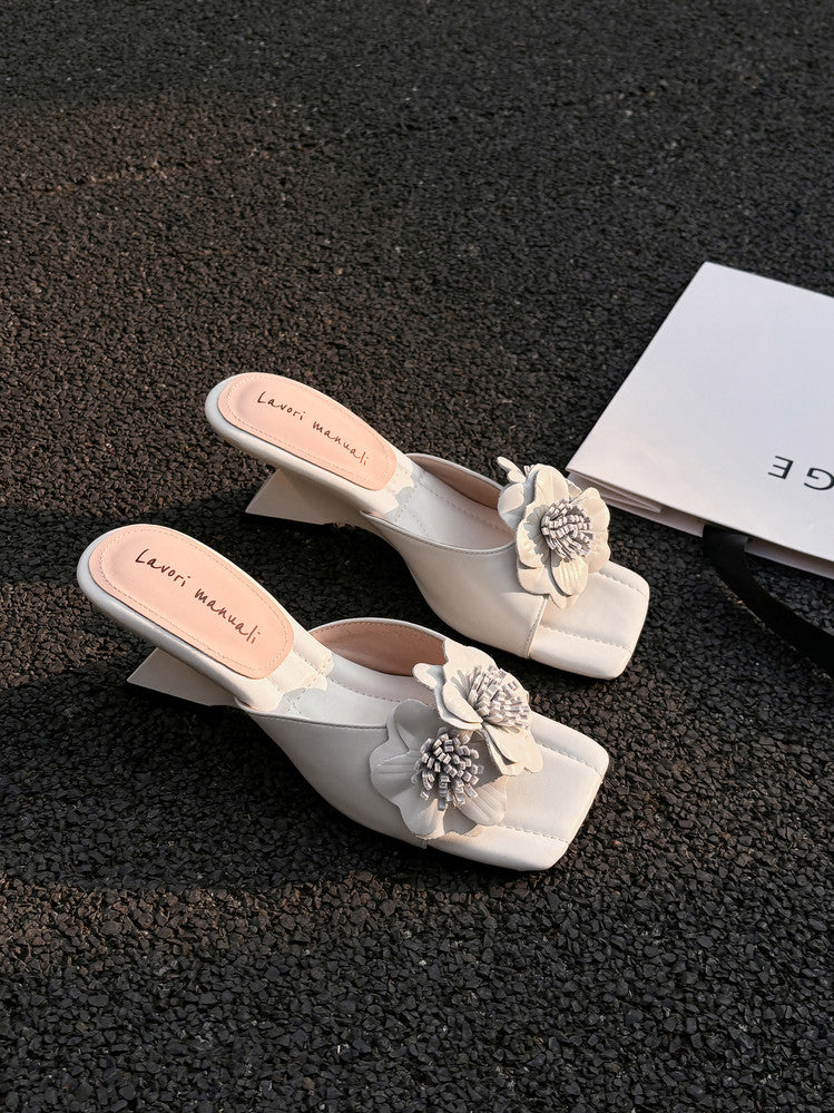 Karin Luna In Stock Spot Goods Camellia Classic style retro square toe shaped heel slippers