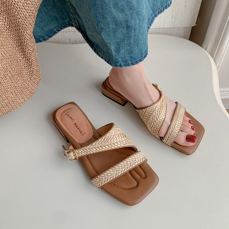 Karin Luna Full of casual charm~ Irregular Weaving Design Flat Slippers