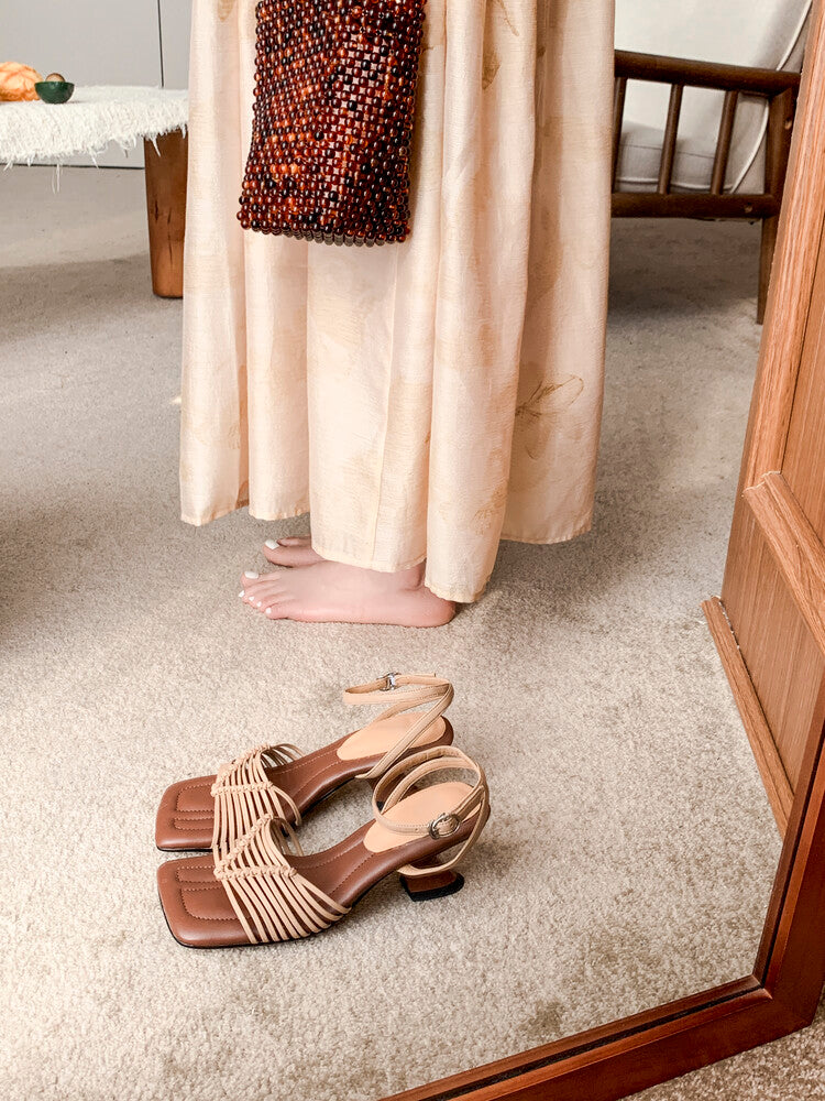 Karin Luna Hot-Selling Item Across the Internet The full image has been released  Main Push Main Push  Hand-woven Vacation Style Sandals with Built-in Flow