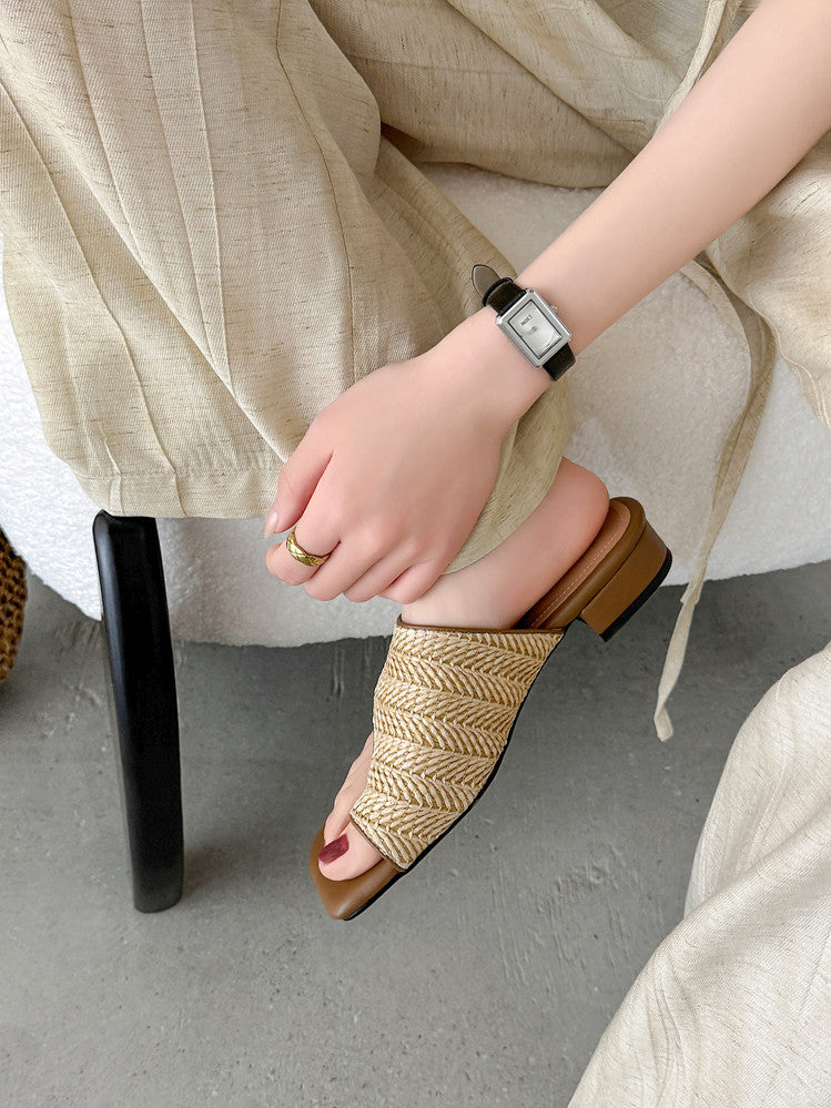 Karin Luna Bestseller Popular New Image  Comes with data plan included Resort Style Toe Clip Sandals