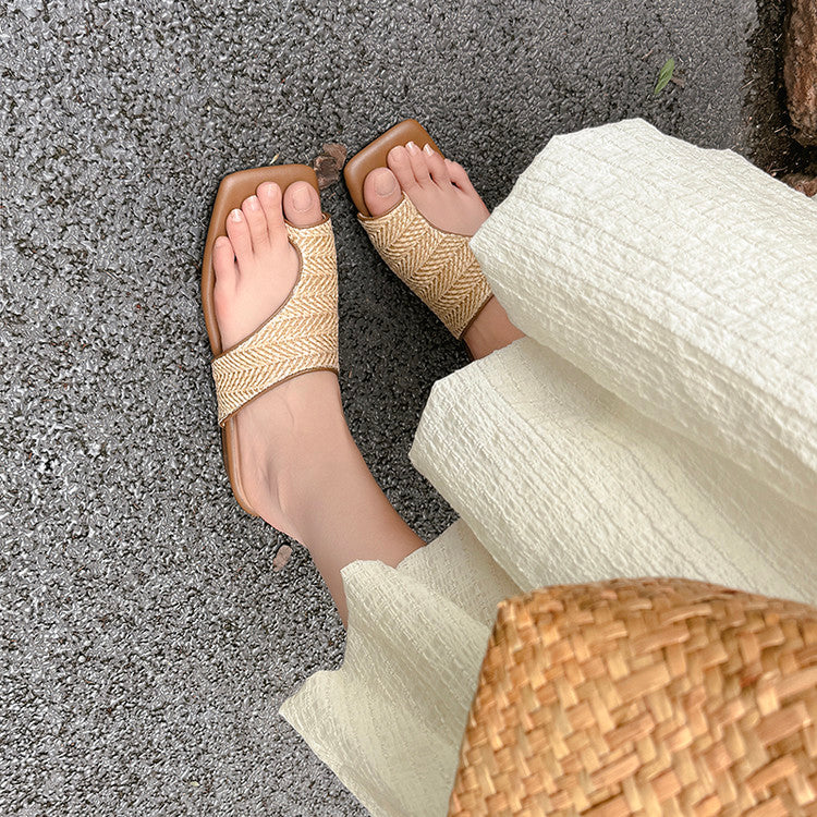Karin Luna Bestseller Popular New Image  Comes with data plan included Resort Style Toe Clip Sandals