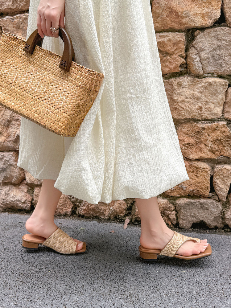 Karin Luna Bestseller Popular New Image  Comes with data plan included Resort Style Toe Clip Sandals