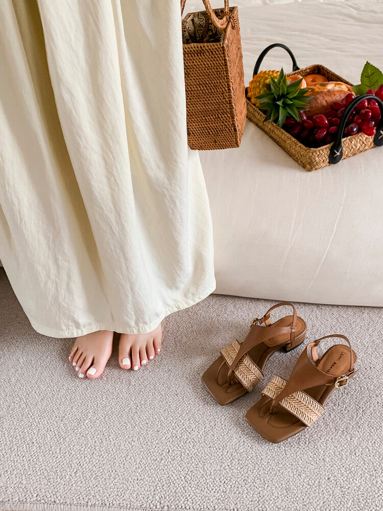 Karin Luna Hot-Selling Series~Resort Style Straw Woven Comes with data plan included Designed thong sandals