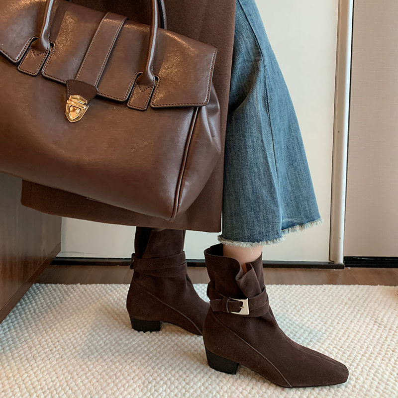 Karin Luna In Stock In Stock Hot-Selling Basic Old Money Style Retro Belt Buckle Short Boots