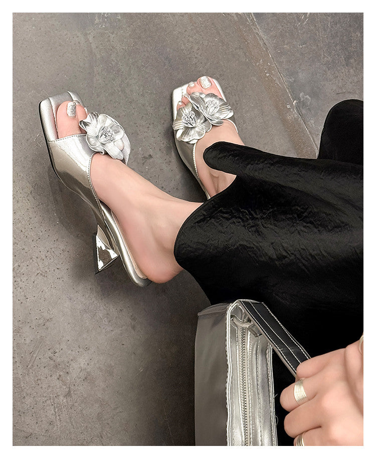 Karin Luna In Stock Spot Goods Camellia Classic style retro square toe shaped heel slippers