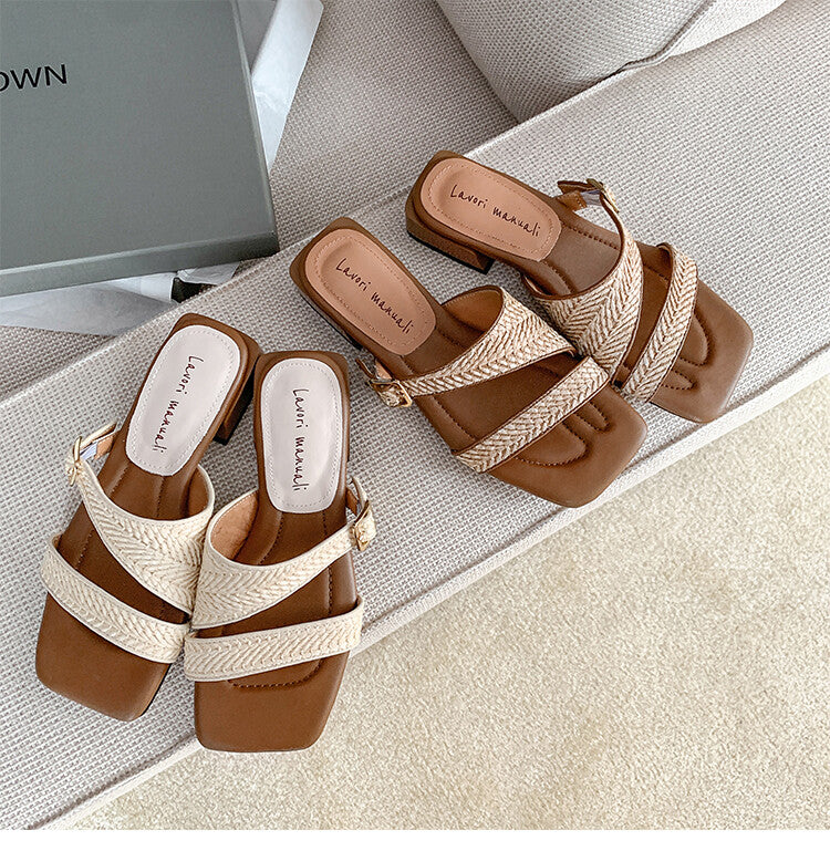Karin Luna Full of casual charm~ Irregular Weaving Design Flat Slippers