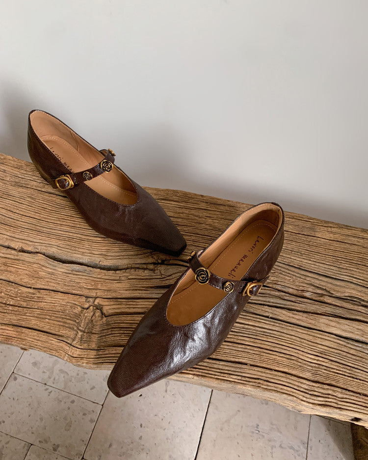 Karin Luna In Stock Spot Goods    Retro Classic Metal Camellia Irregular Heel Single Shoes