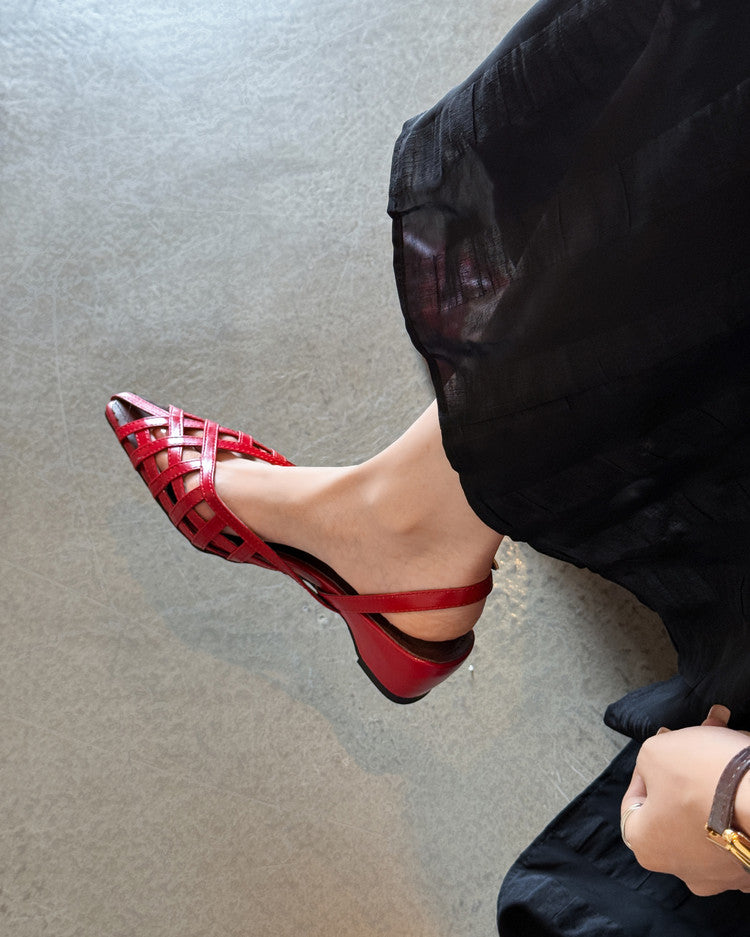 Karin Luna Braided Style ~Cross-woven Pointed Toe Closed-toe Sandals