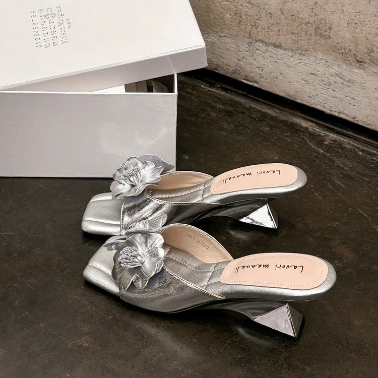 Karin Luna In Stock Spot Goods Camellia Classic style retro square toe shaped heel slippers