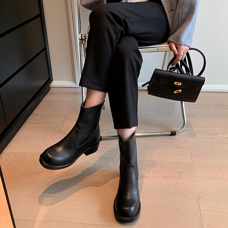 Karin Luna In Stock Spot Goods  Full-grain leather inside and out   Minimalist Texture  Round Toe Flat Bottom Basic Short Boots
