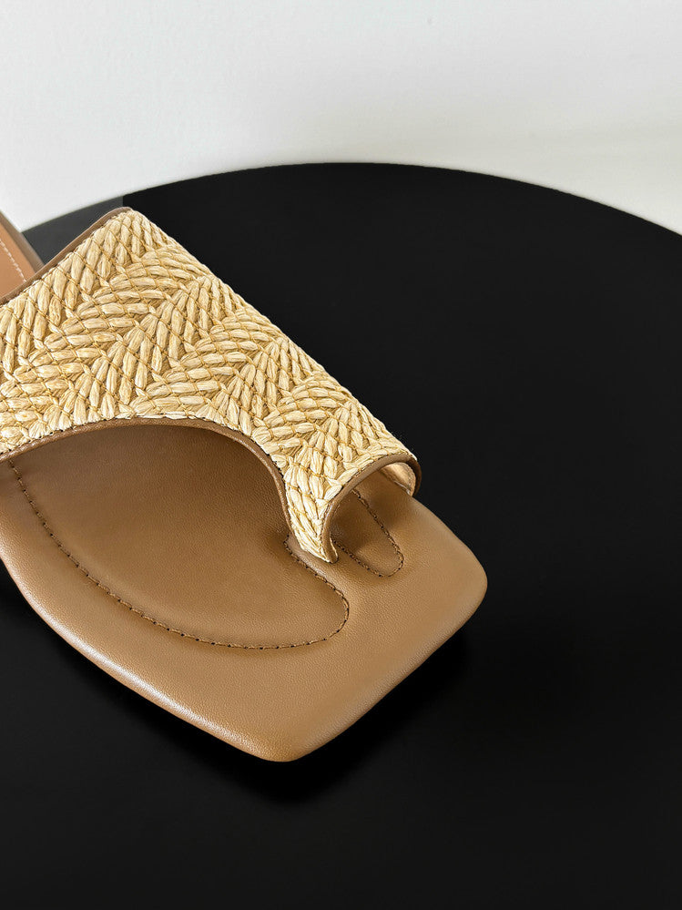 Karin Luna Bestseller Popular New Image  Comes with data plan included Resort Style Toe Clip Sandals